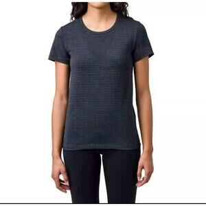 Tuff Athletics Women's Seamless Active Tee Size L.  AL